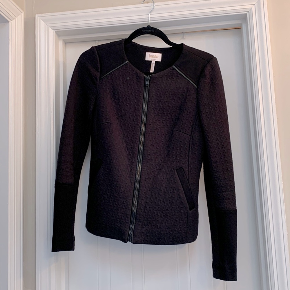Black zip up Blazer. Size 2. Slim fit. Gorgeous details.